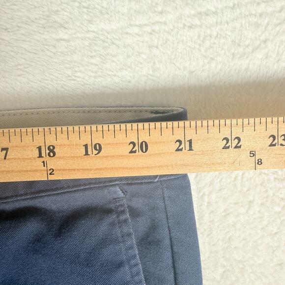 VTG Tommy Hilfiger Pants Mens 42x32 Blue Chino Pleated Embroidered Crest Classic - Picture 3 of 9